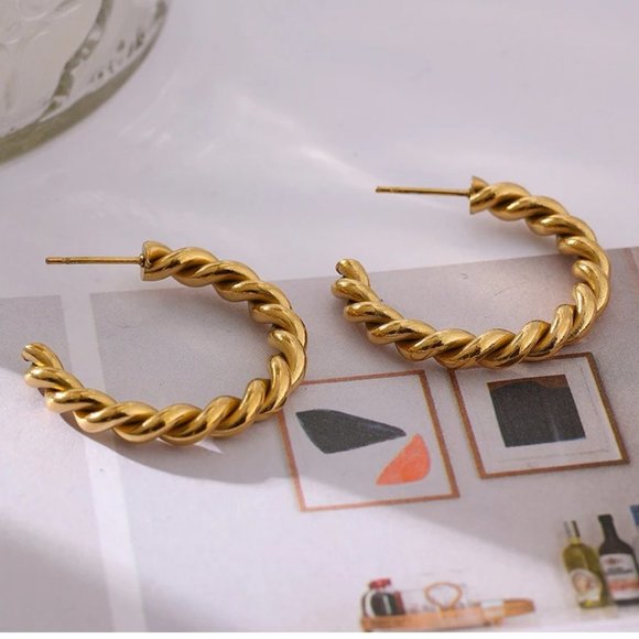 New 18K Gold Plated Braided Round Hoop Earrings - Picture 2 of 7